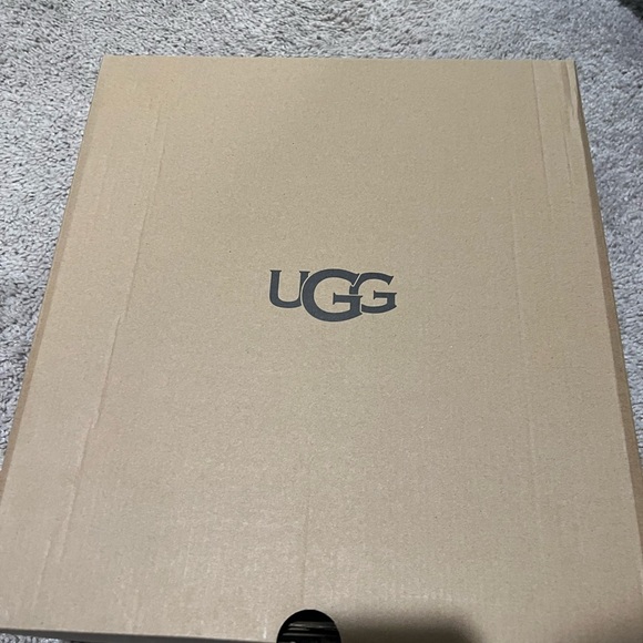 Brand new-never worn uggs - Picture 2 of 5